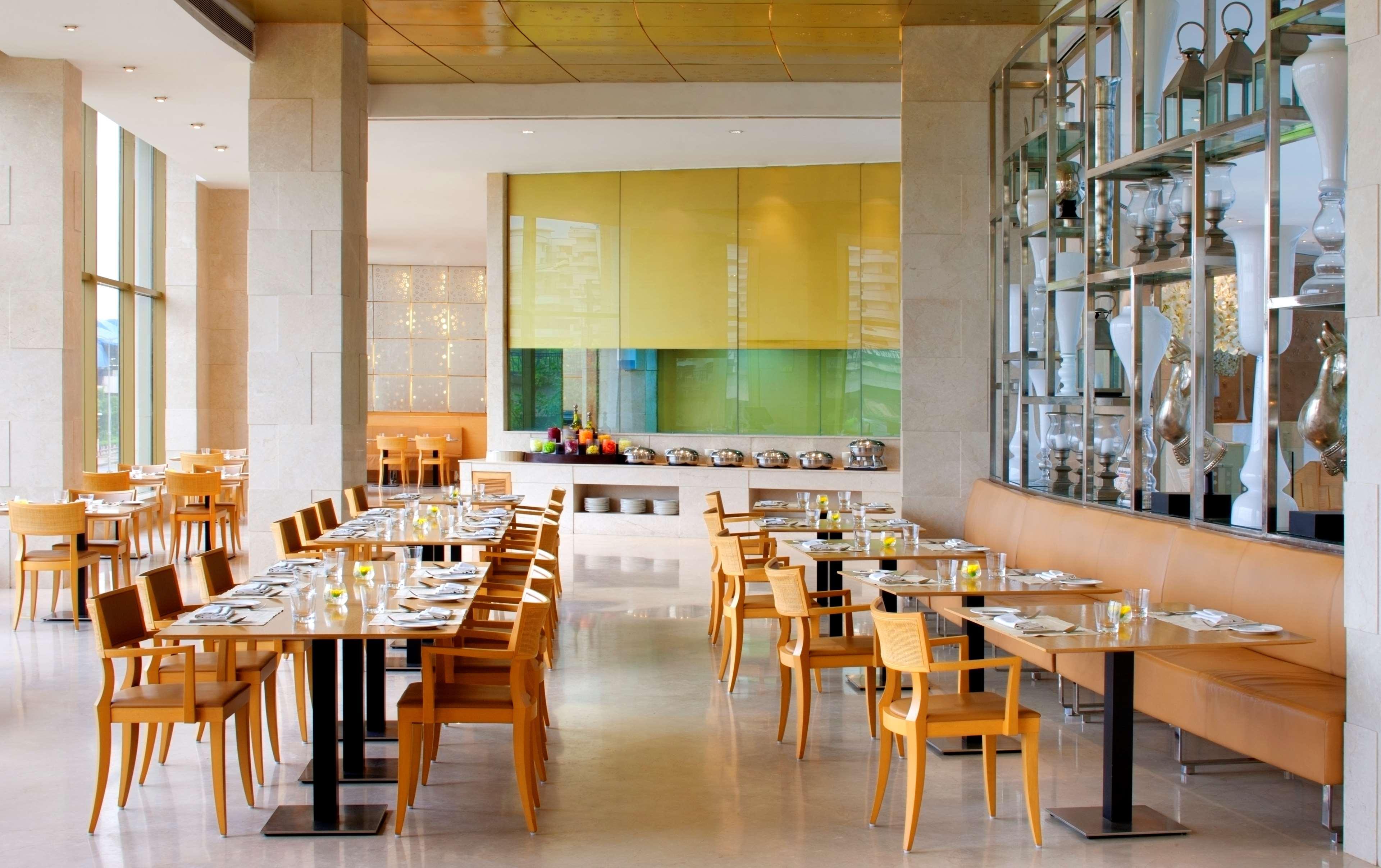 Radisson Blu Hotel New Delhi Dwarka Restaurant photo